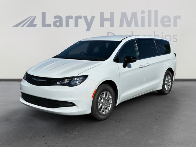 2026 Chrysler Voyager LX